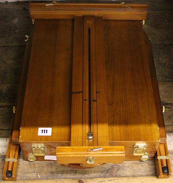 Artists easel